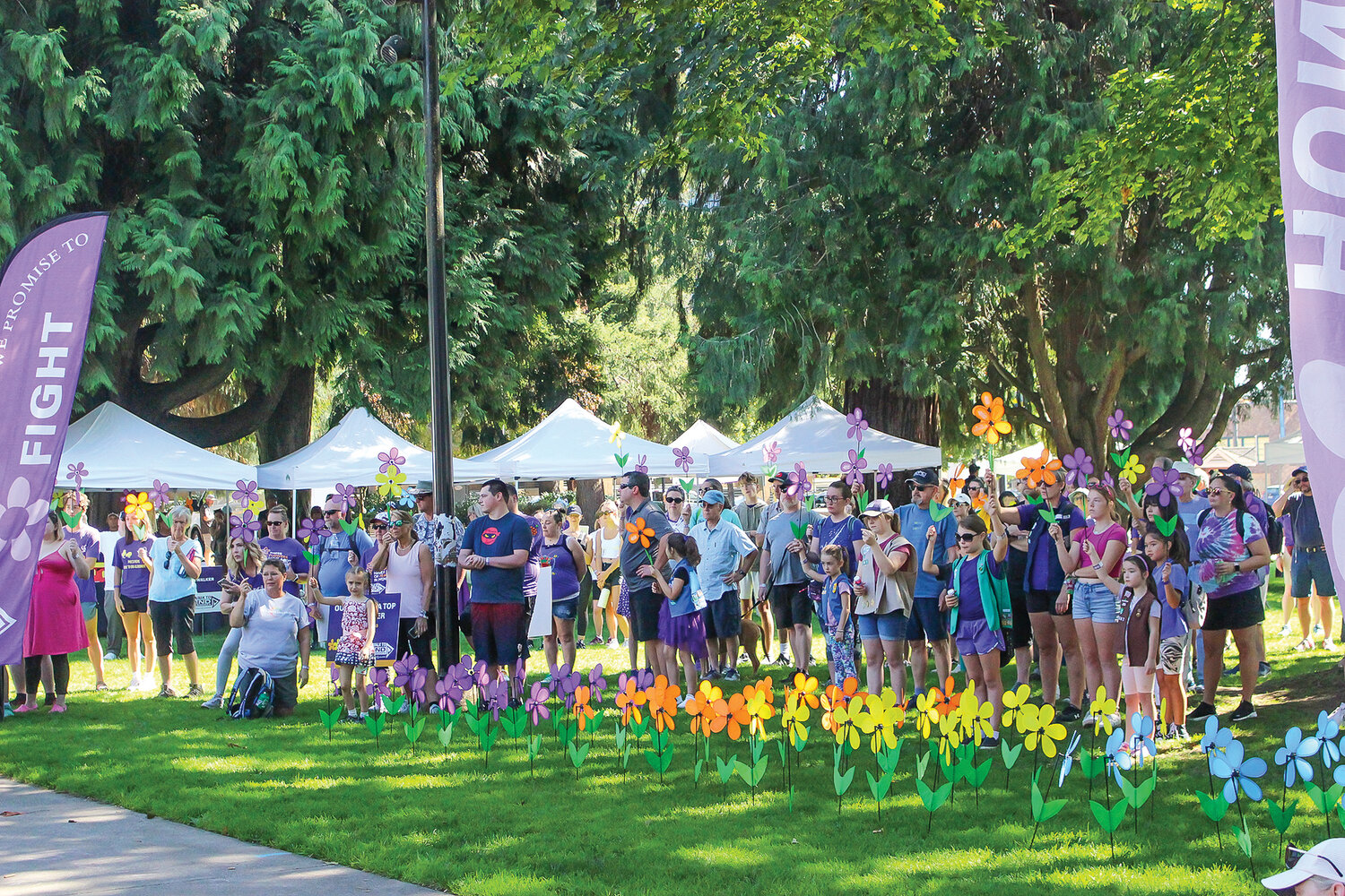 A crowd gathers at Esther Short Park in Vancouver during a previous Walk to End Alzheimer’s event.
